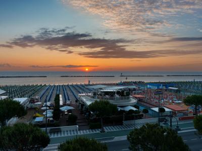 hoteldelavillecesenatico en august-all-inclusive-offer-in-cesenatico-with-your-family-with-discounts 022
