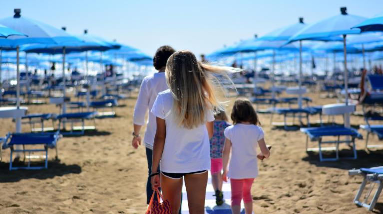 hoteldelavillecesenatico en august-all-inclusive-at-3-star-seafront-hotel-with-pool-in-cesenatico 015